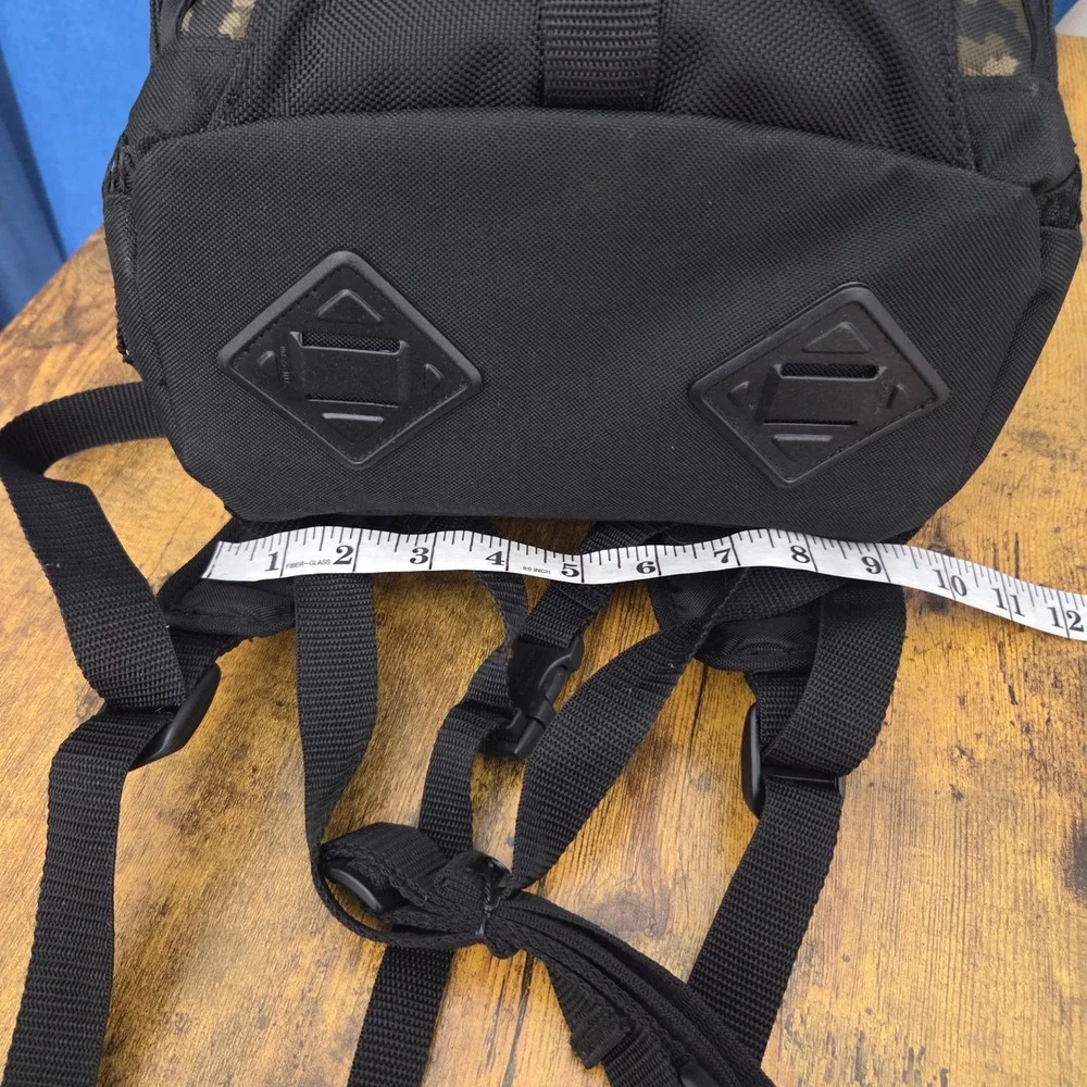 Tamrac SAS Digital Camo Camera Backpack Padded Dividers Black Brown Bag